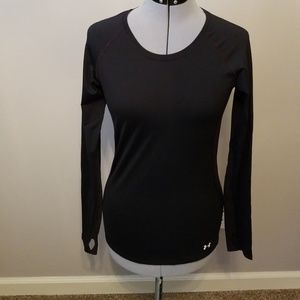 Under armour vent heat gear top.